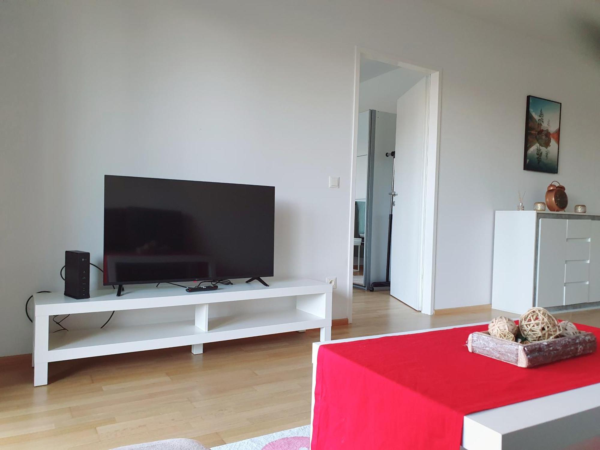 Near Lake One Bedroom Cute Apartment Viyana Dış mekan fotoğraf
